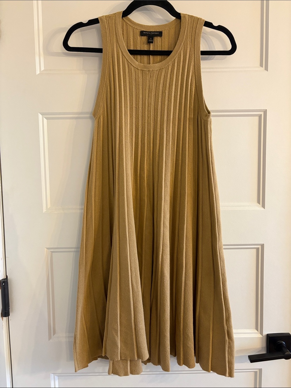 Cotton Sleeveless Pleated Knit Midi Dress in Camel